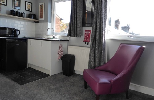 Preston Apartment | Art Nouveau - The Myriad