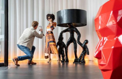 Burgwallen Nieuwe Zijde Hotel | art'otel amsterdam, Powered by Radisson Hotels