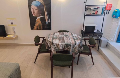 Madliena Apartment | Art-themed apartment in downtown Valletta