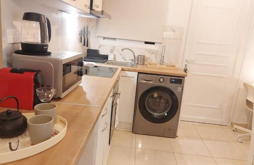 Tersefanou Apartment | Artemis Panorama Chic Getaway