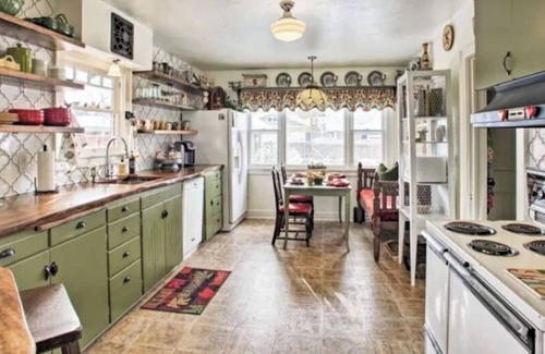 Coeur d'Alene House | Artist Retreat in downtown Coeurd’Alene.