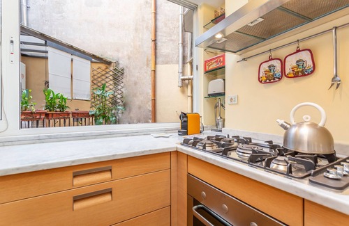 Rione VIII Sant'Eustachio Apartment | Artistic 3-BDR Gem: Steps from Pantheon & Piazza Navona