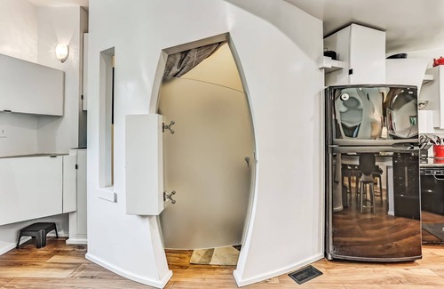 Savannah Victorian District House | Artistic Executive Rental in Historic Savannah, Heated Pool Access by Southern Belle Savannah