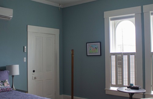 Paris Bed & Breakfast | Artistic Lodging Queen suite