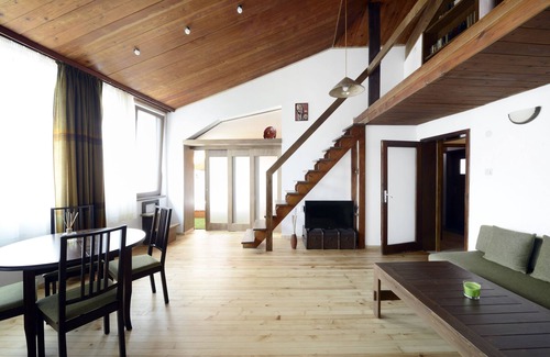 Lozenets Apartment | Artistic penthouse in walking distance to downtown.