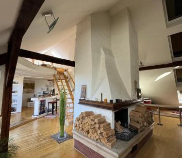 Graz City Centre Apartment | Artistic Romantic Central Loft I Self Checkin