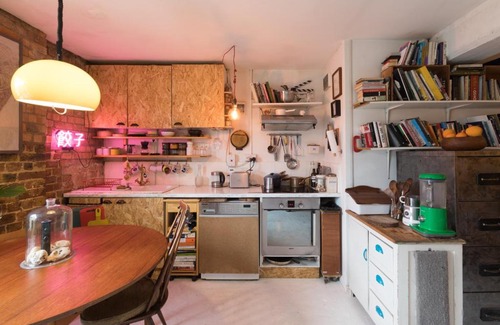 Limehouse Apartment | Artists nest in East London
