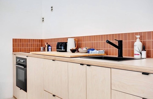 Newton Apartment | Artists Retreat in Heart of CBD