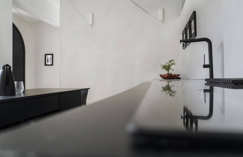 Kamari House | Artium Villa with Pool hosted by K&Kn