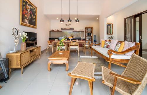 Seminyak Villa | Arts Biyu Villa Two-Bedroom with Private Pool Kuta