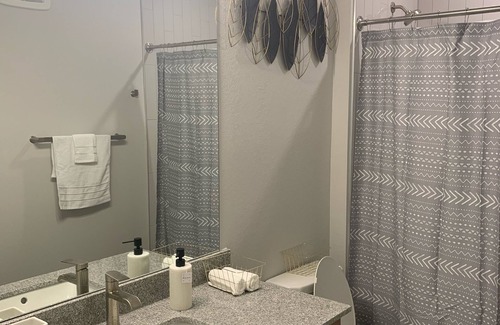 Metro West Condo | Artsy 1-bedroom Condo in Central Orlando near Universal Studios