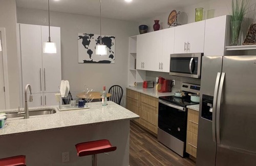 Metro West Condo | Artsy 1-bedroom Condo in Central Orlando near Universal Studios