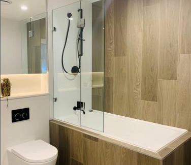 Mascot House | Arty spacious Ensuite close airport, UTS and CBD