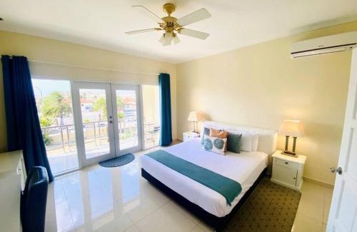 Palm Beach House | Aruba Breeze Condo C3