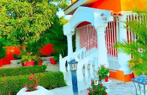 Punto de Oro House | ARUBA COZY Home Charming 1-bedroom house with WiFi AC in pleasant Tanki Leendert