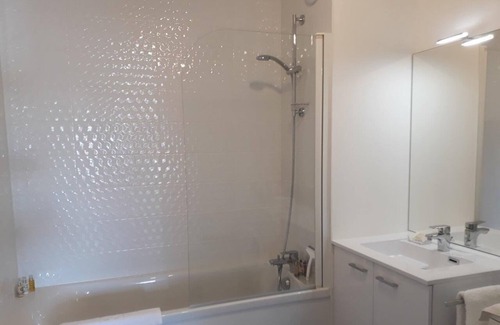 Arzon Apartment | ARZON / CROUESTY NEW SPACIOUS T3 NEW 4PERS IDEALLY LOCATED TT ON FOOT