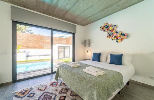 Espartal Villa | As Andorinhas - Walking distance to Monte Clerigo and Amoreira beaches