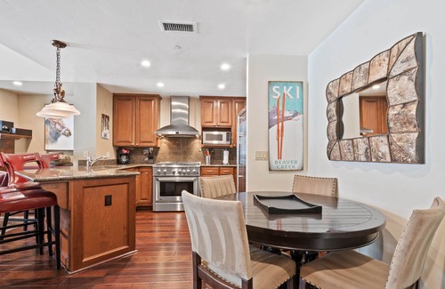 Avon Condo | Ascent 415 - Amazing Top Floor Residence