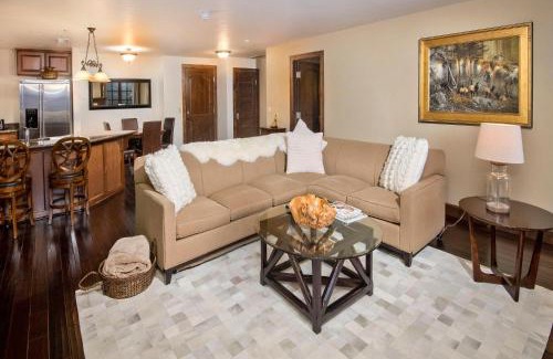 Avon House | Ascent Residence 208