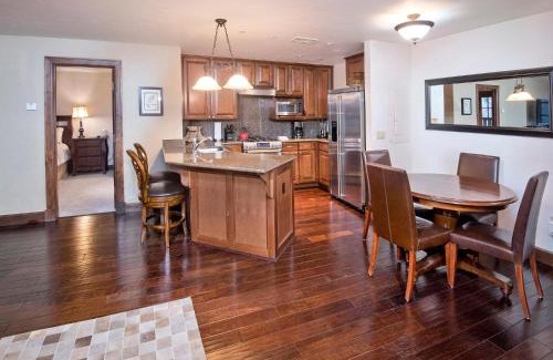Avon House | Ascent Residence 208