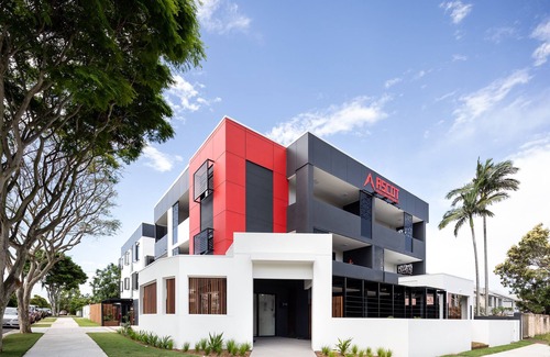 Ascot House | Ascot Budget Residences – Close to Brisbane Airport & Racecourses
