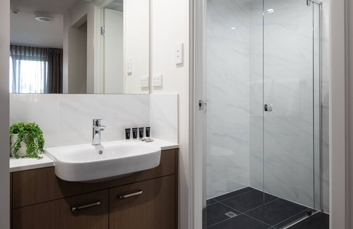 Ascot House | Ascot Budget Residences – Close to Brisbane Airport & Racecourses