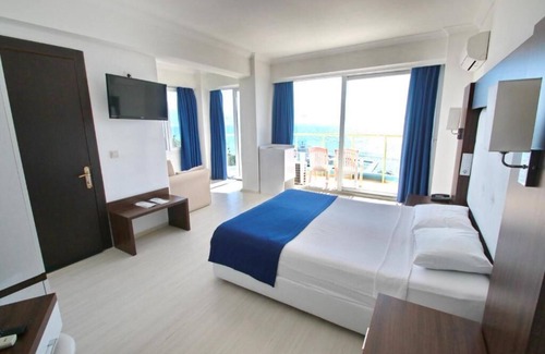 Kadnlar Denizi Mahallesi Hotel | Asenabeach Hotel Kuşadası