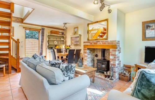 Bungay Apartment | Ash - Uk49524