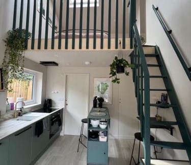 Ashburton House | Ashburton unique Studio House, close to Cookery School, private entrance & parking