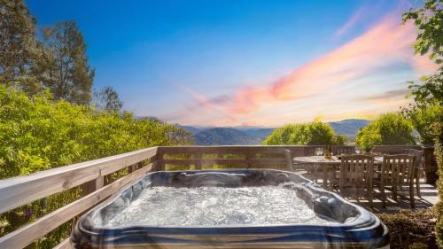 Asheville House | Asher by AvantStay Mountain Escape PoolSpa