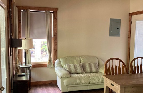 Eureka Springs Historic District House | Ashford Lodge: Urban Treehouse #11