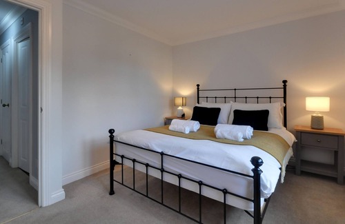 Poole Cottage | Ashley Mews- Two bedroom house in Ashley Cross/Poole (Pet friendly)
