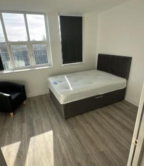 Scunthorpe Apartment | ASM - TrainStation Studio Apartment
