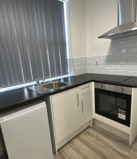 Scunthorpe Apartment | ASM - TrainStation Studio Apartment