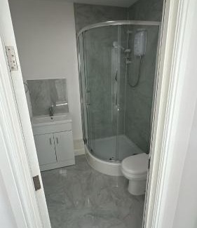 Scunthorpe Apartment | ASM - TrainStation Studio Apartment