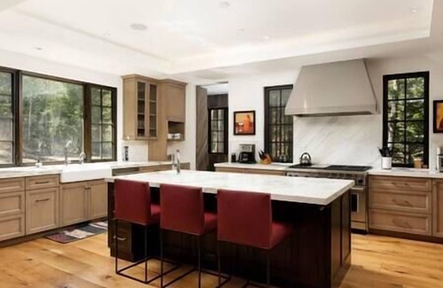Aspen Apartment | Aspen Highlands 5/5 Bedroom, Ski/In/Out, Pool, Hot Tub, Gym!