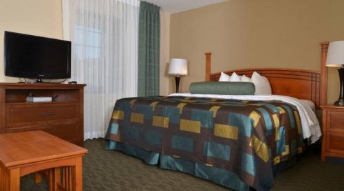 Kutzky Park Hotel | Aspen Suites - Rochester