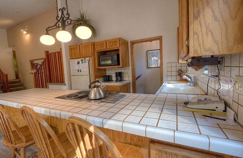 South Lake Tahoe House | Aspen View Lodge - Great Cabin Close to Sledding