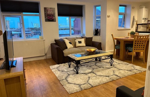 Birmingham Apartment | Aston Apartment -Free Secure Parking free wi-fi close to Birmingham