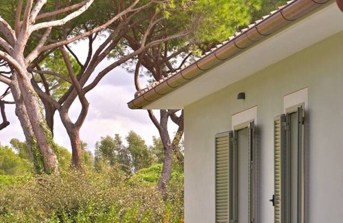 Marina di Bibbona Villa | Astonishing beachfront villa with private garden