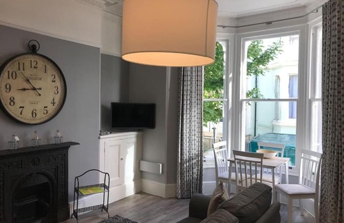 Barbican Apartment | Astor Apartment