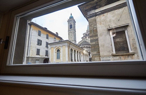 Citta Alta Apartment | ASTRA - Modern Loft Cathedral View