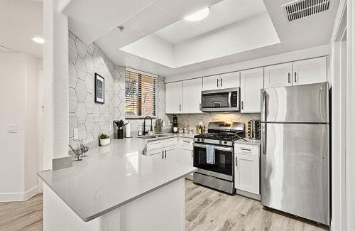 Tempe Apartment | ASU Football Getaway - Family Fun W-Pool- 2Br- Spa - 1001