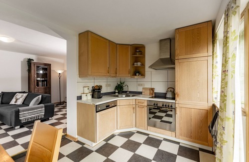 Bruck an der Grossglocknerstrasse Apartment | Spacious apartment with private garden & mountain views - minutes to ski slopes