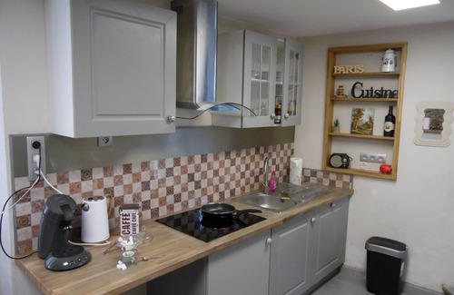 Carcassonne House | At Château de Jérôme, at the foot of the medieval town Pets welcome