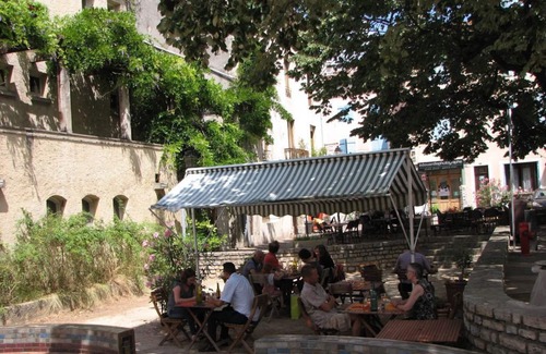 Montelimar Apartment | At'Home apartment, in the heart of the historic center of Montélimar