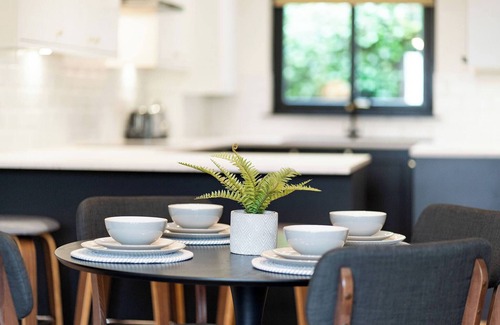 Broughty Ferry Apartment | At the Castle - Private Balcony