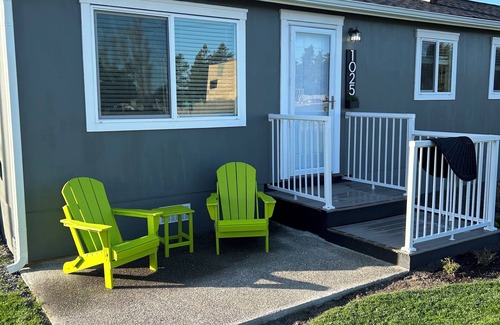 Hammond Apartment | At the Hammond Harbor, minutes to the Pacific Ocean, 2 bdr , 1 bath, sleeps 5ish