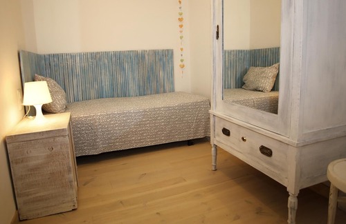 Torredembarra Villa | AT002 PLATJA: House for 5 people in second line of the beach of Baix a Mar