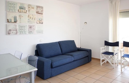 Torredembarra Apartment | AT038 Vistas de la playa, primera línea con piscina